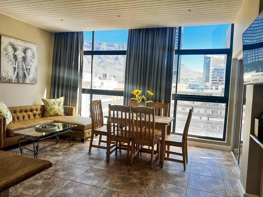 Cozy Two Bedroom Central Cpt Apartment Fully Equipped Cape Town