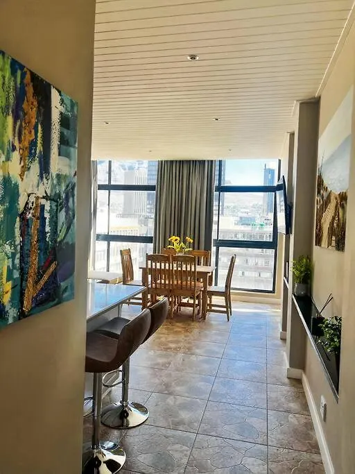 Cozy Two Bedroom Central Cpt Apartment Fully Equipped Κέιπ Τάουν